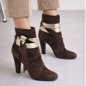 Marc Jacob's brown suede two toned tie up heeled booties